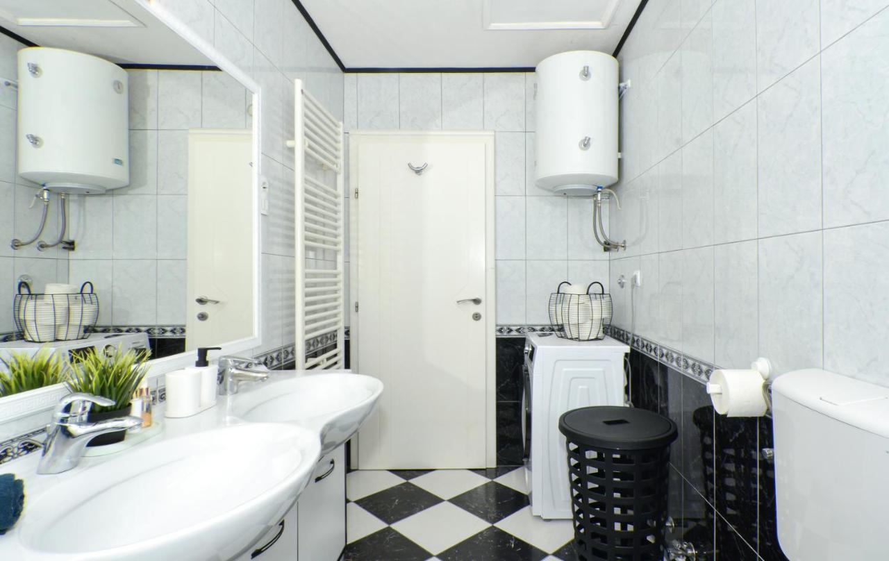 Copacabana Beach Apartments Trogir Dış mekan fotoğraf